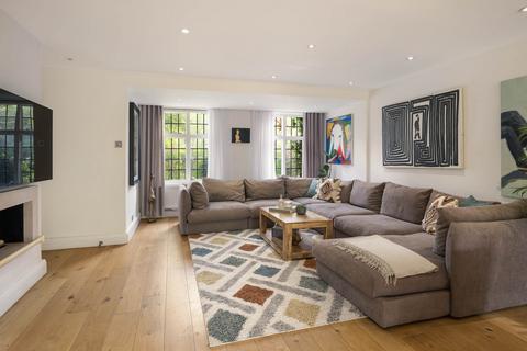 undefined, Raeburn Close, London, NW11