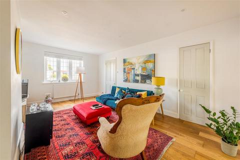 3 bedroom detached house for sale, Vernon Avenue, Brighton