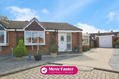 2 bedroom semi-detached bungalow for sale, Oak Grove, Hedon, Hull, HU12 8XU