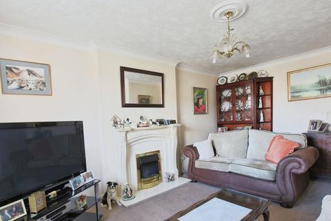 2 bedroom semi-detached bungalow for sale, Oak Grove, Hedon, Hull, HU12 8XU