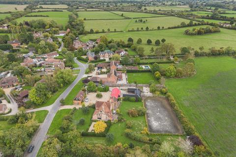 4 bedroom equestrian property for sale, Salters Lane, Aylesbury HP18