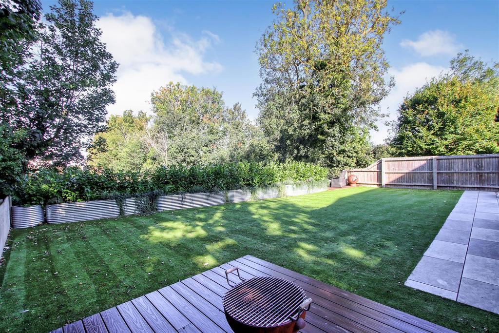 Garden 2.jpg
