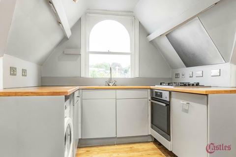 2 bedroom flat for sale, Coleridge Road, N8