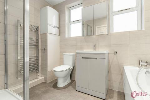 2 bedroom flat for sale, Coleridge Road, N8