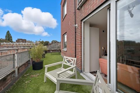 undefined, Globe Road, Stepney Green