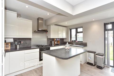 3 bedroom end of terrace house for sale, Rochester Road, Gravesend, Kent