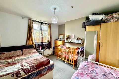 undefined, Rosemary Avenue Ground Floor, Hounslow TW4