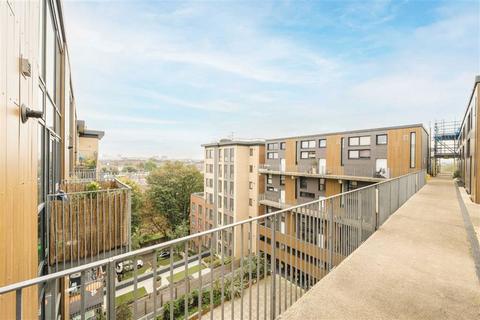 2 bedroom flat for sale, Cowley Road, London W3
