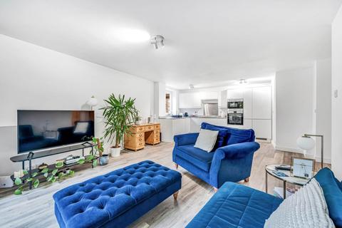 2 bedroom apartment for sale, Nero Court, Brentford Dock