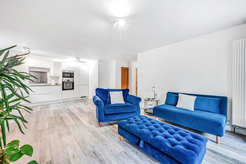 2 bedroom apartment for sale, Nero Court, Brentford Dock