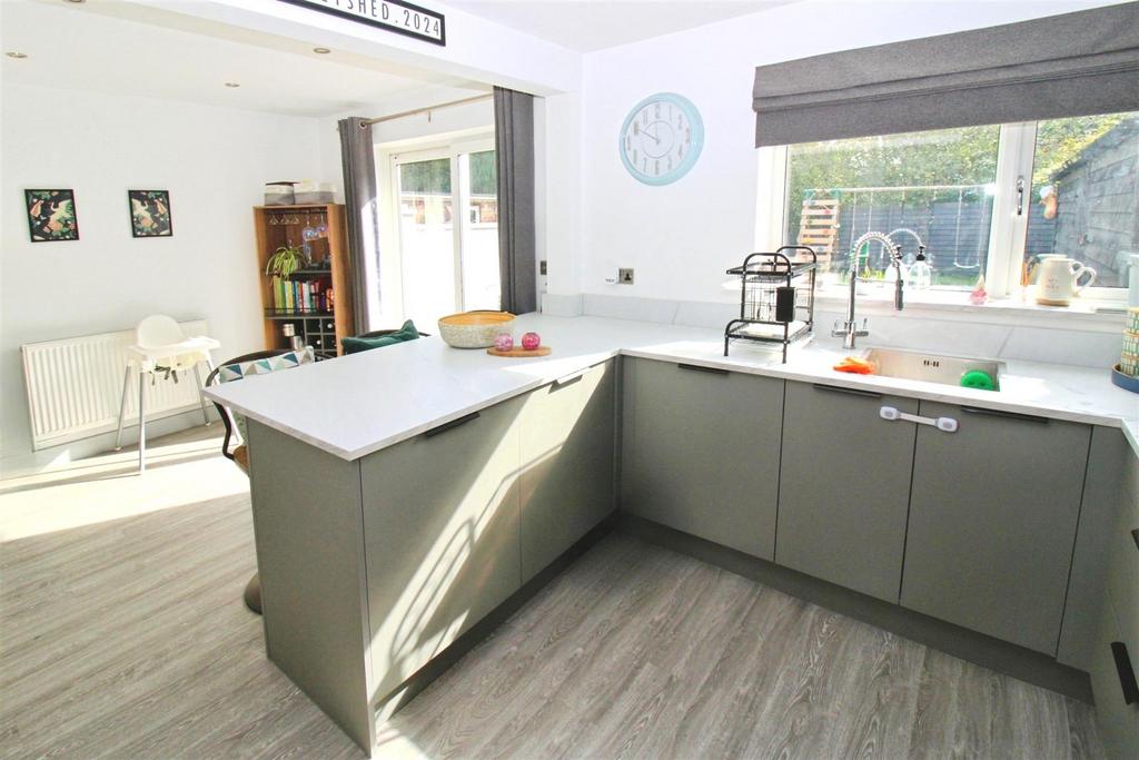 Fitted Kitchen