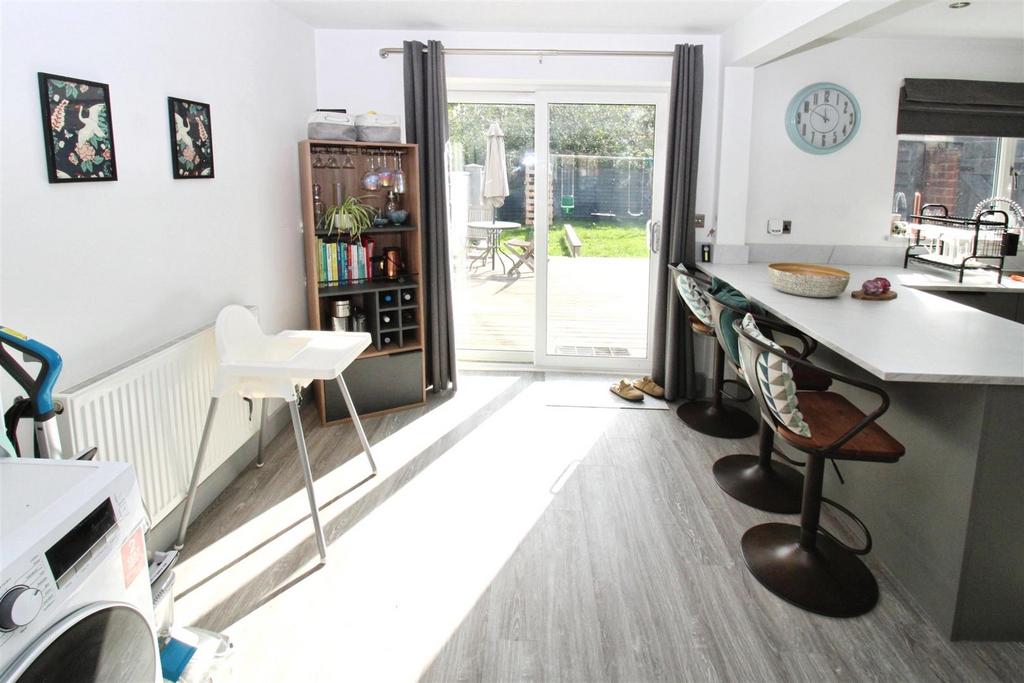 Fitted Kitchen