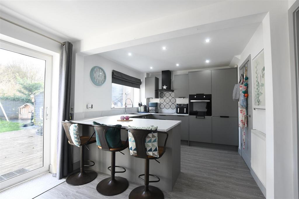 Fitted Kitchen