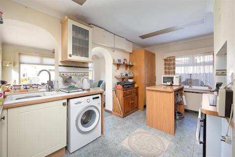 2 bedroom detached bungalow for sale, Greenway Gardens, Trowbridge