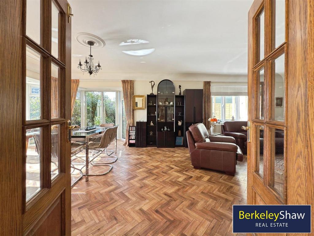 Living/Dining Room
