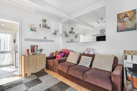 undefined, Queens Road, Barnet N3