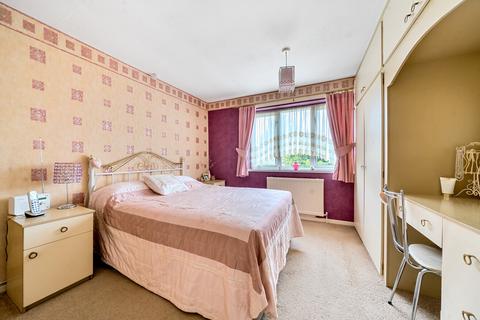 3 bedroom semi-detached house for sale, Spur Way, Stratton St Margaret, Swindon, SN2