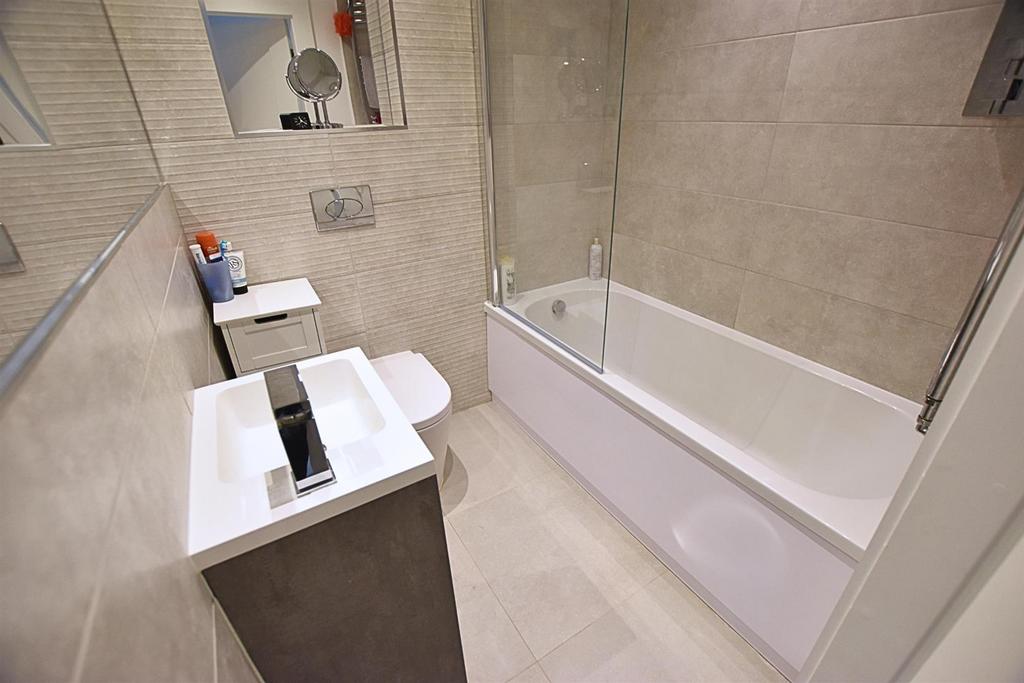 En suite bathroom