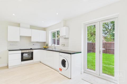 3 bedroom townhouse for sale, The Lees, Great Sankey, Warrington