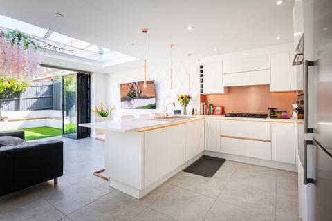 8 Lambourn Drive, Luton, LU2 7GQ