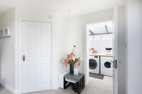 8 Lambourn Drive, Luton, LU2 7GQ