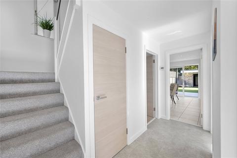 undefined, Golfside Close, New Malden