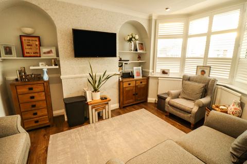 3 bedroom terraced house for sale, Rectory Road, Grays RM17