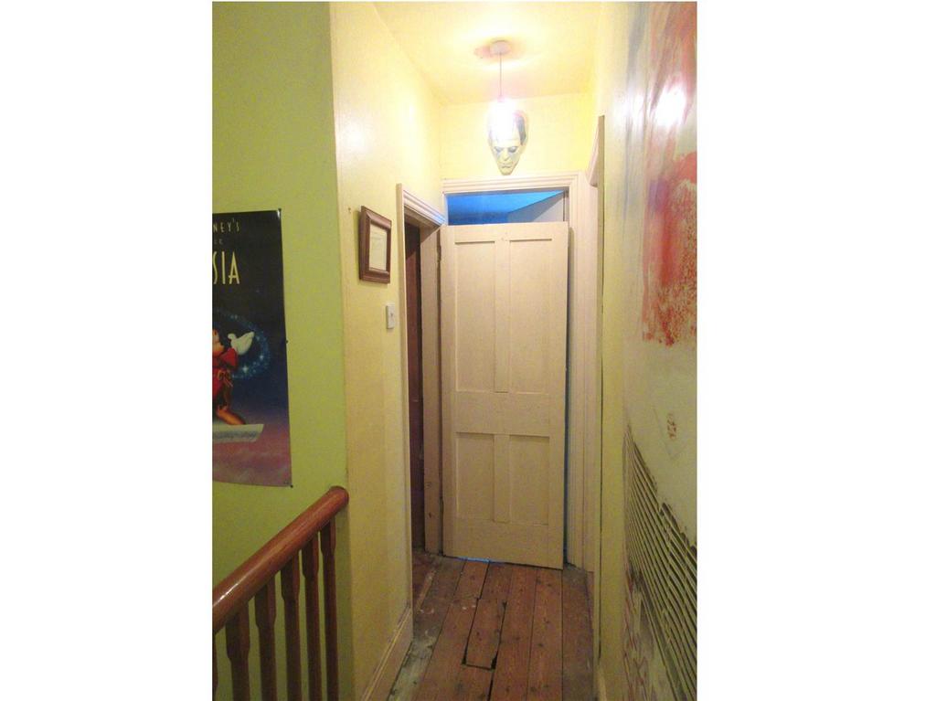 7 Hartshorne Rd Landing 5 (adusted).jpg