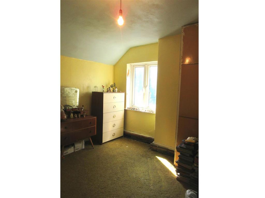 7 Hartshorne Rd Back Bedroom 1 (adusted) .jpg