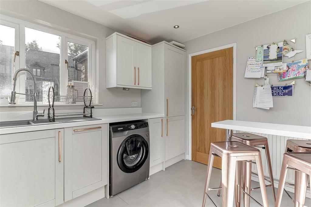 Kitchen - C.jpg
