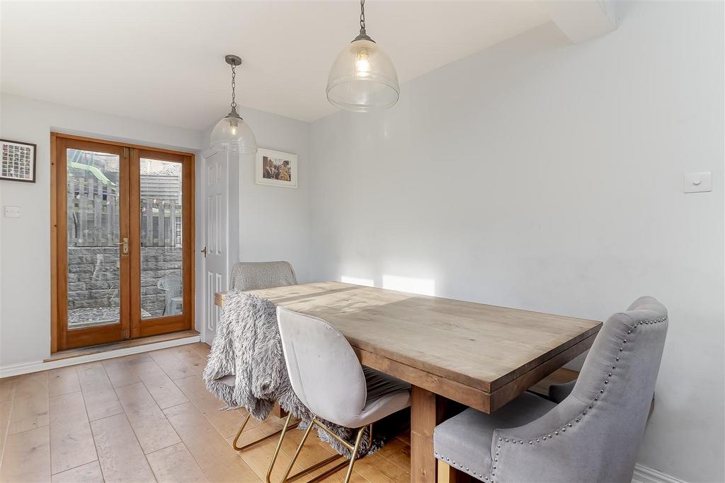 Dining Room - B.jpg