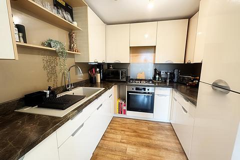 2 bedroom apartment for sale, Hursley Walk, Walker