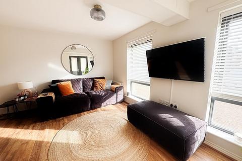2 bedroom apartment for sale, Hursley Walk, Walker