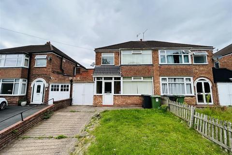 3 bedroom semi-detached house to rent, 207 Aldersley Road, Claregate