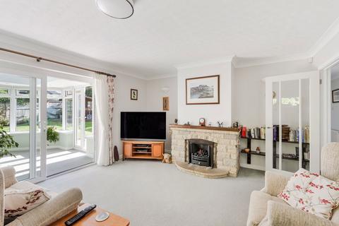 3 bedroom detached bungalow for sale, West Street, Lingfield RH7