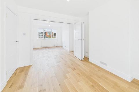 2 Oakshade Road, Bromley, BR1 5QD