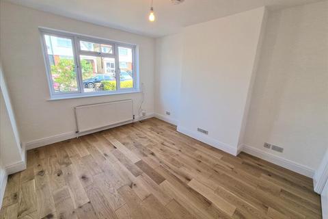 2 Oakshade Road, Bromley, BR1 5QD