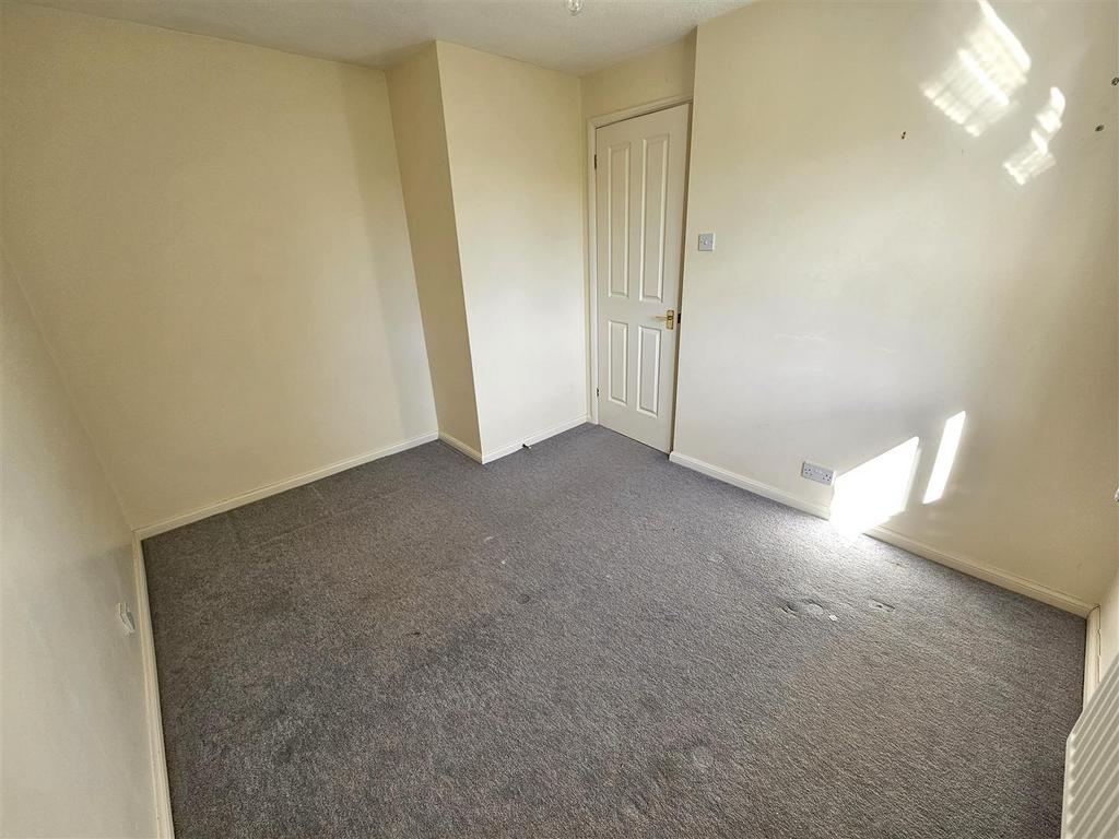 Bedroom 2 (2).jpg