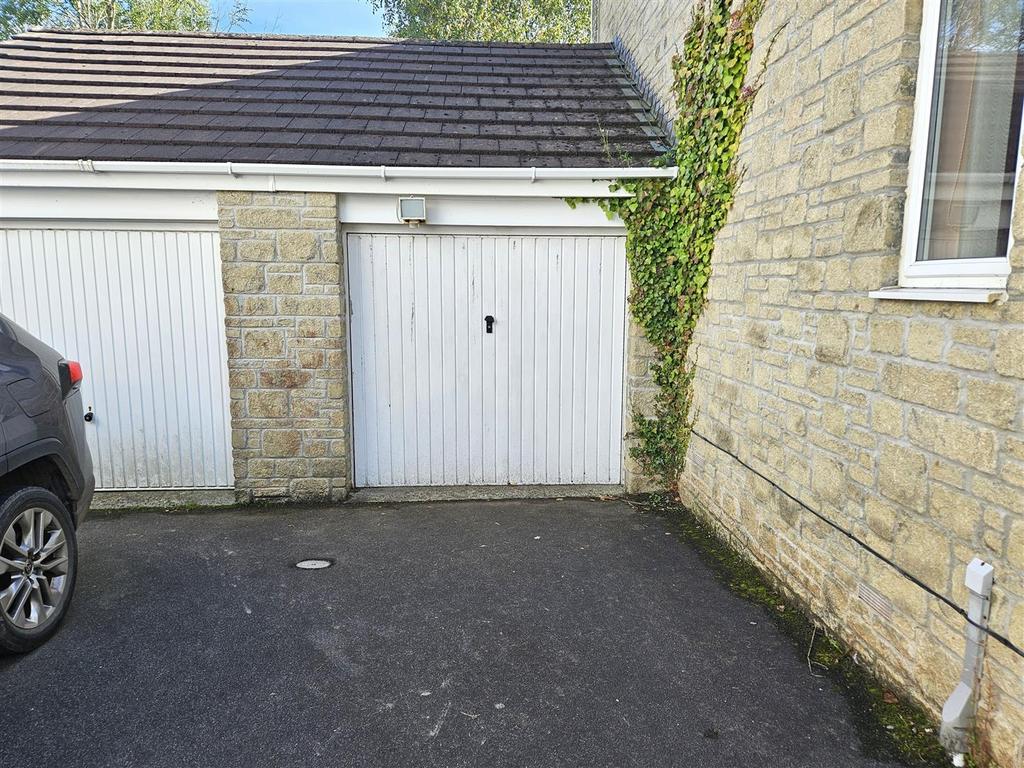 Garage.jpg