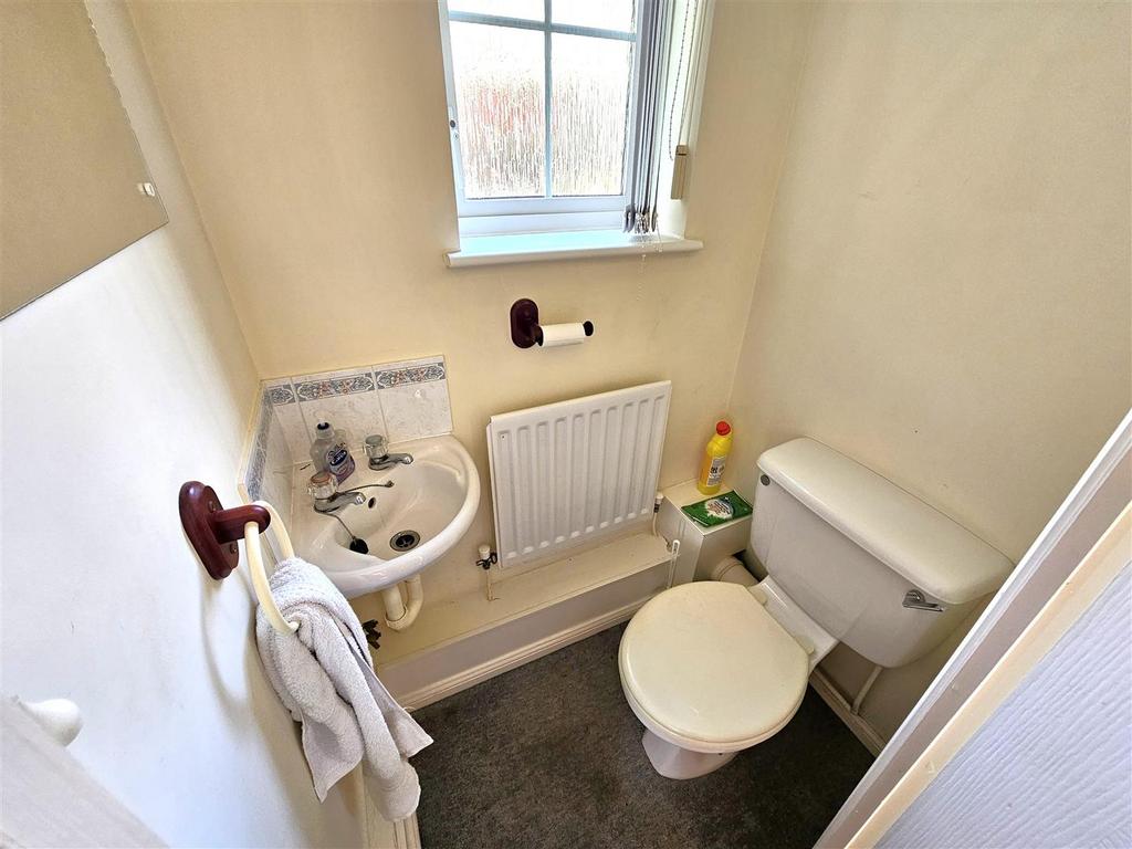 Downstairs WC.jpg