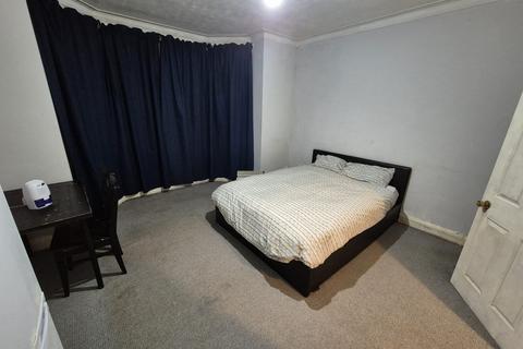 undefined, Southfield Park, Harrow, Greater London, HA2