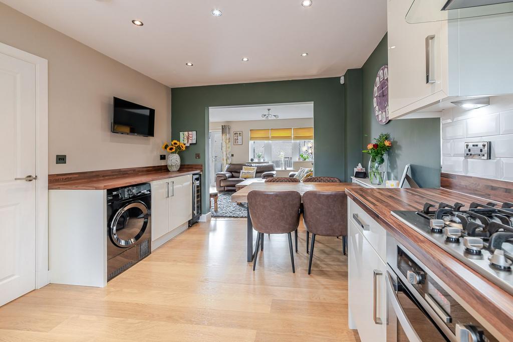Dining kitchen