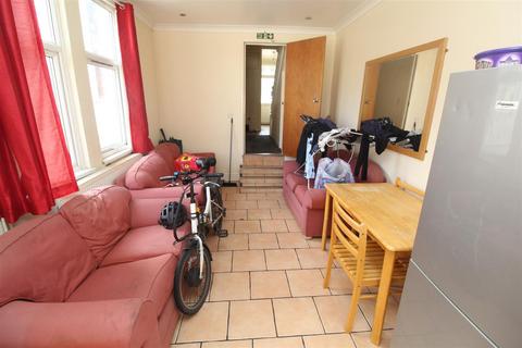 undefined, Whitchurch Road, Cardiff CF14