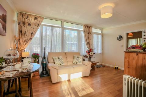 2 bedroom chalet for sale, Links Road, Mundesley, NR11