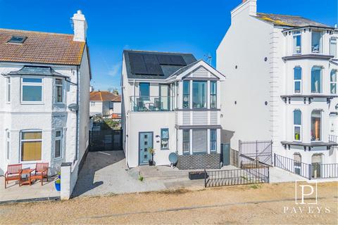 undefined, Southcliff Parade, Walton On The Naze