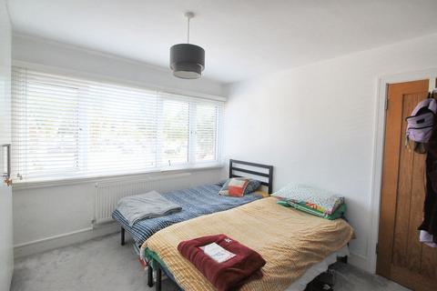 1 bedroom flat for sale, Broadmead Road, Woodford Green, IG8