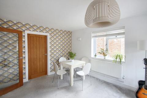 1 bedroom flat for sale, Broadmead Road, Woodford Green, IG8