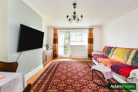 2 bedroom apartment for sale, Montrose Crescent, London N12