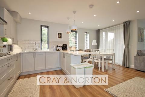 3 bedroom apartment for sale, Ward Close, South Croydon, CR2