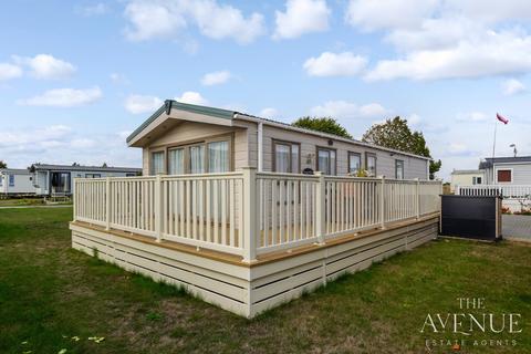 undefined, Sea End Park home, Burnham-On-Crouch, Essex, CM0